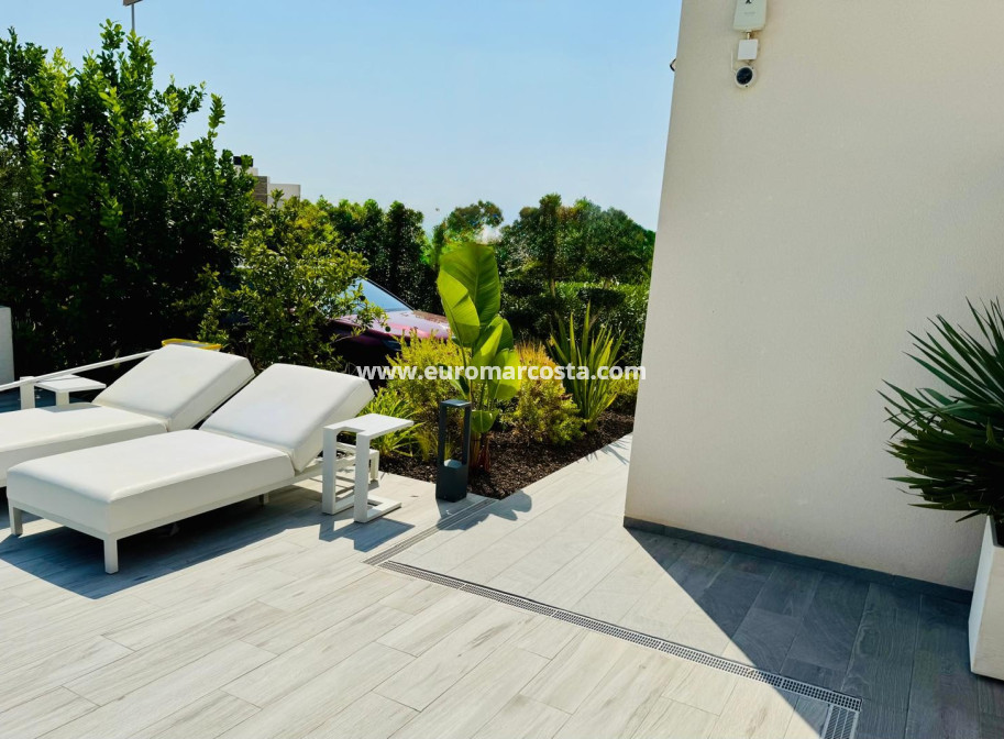 Sale - Villa - Algorfa - La Finca Golf