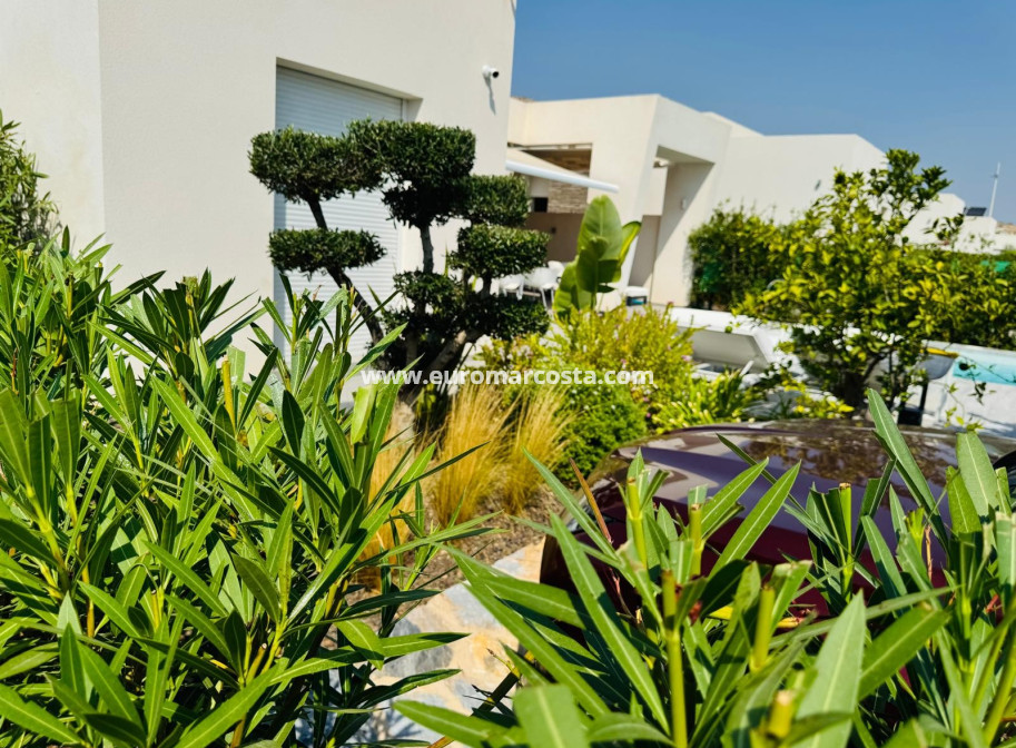 Sale - Villa - Algorfa - La Finca Golf