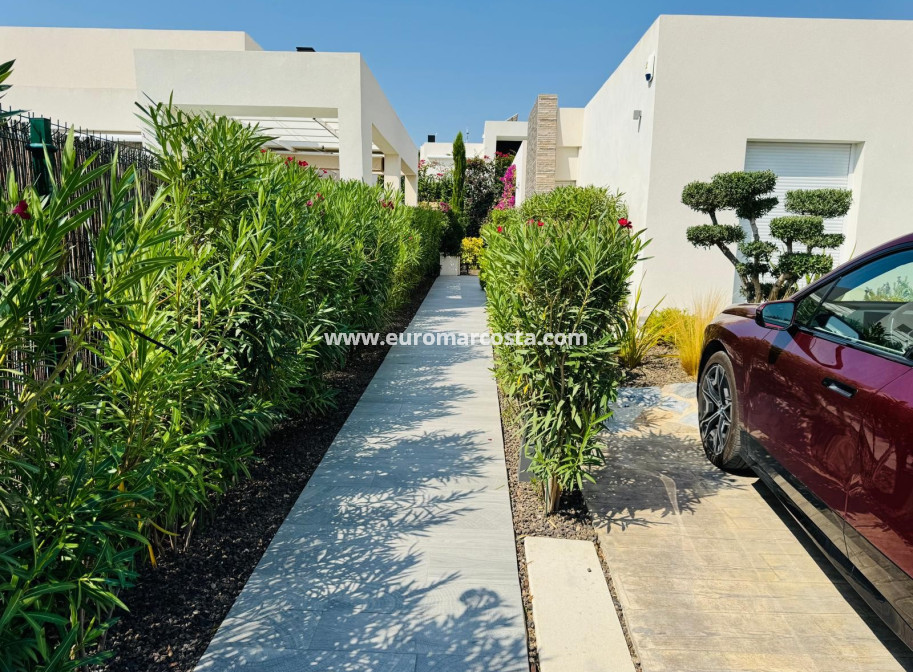 Sale - Villa - Algorfa - La Finca Golf