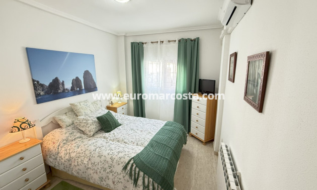 Sale - Apartments - Orihuela Costa
