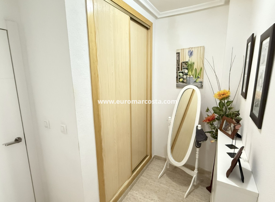 Sale - Apartments - Orihuela Costa