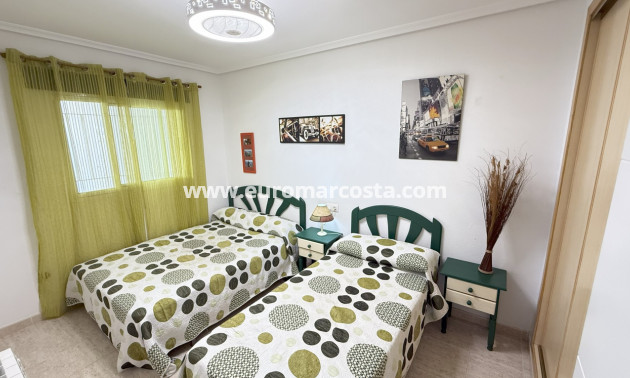 Sale - Apartments - Orihuela Costa