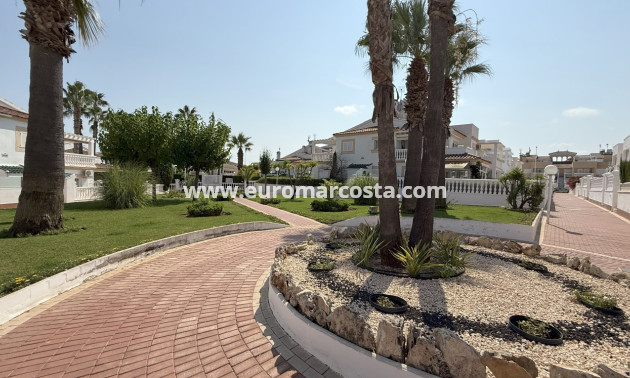 Sale - Apartments - Orihuela Costa