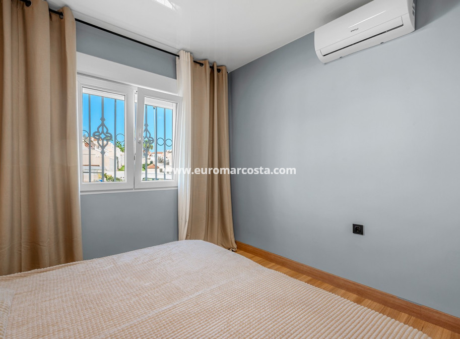 Objekte zum Wiederverkauf - Apartments - San Miguel de Salinas - Orihuela Costa