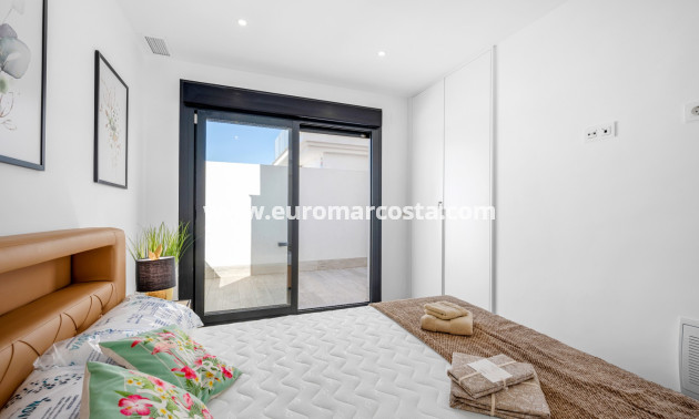Sale - Villa - Los Alcazares - La Manga del Mar Menor