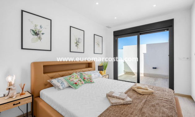 Sale - Villa - Los Alcazares - La Manga del Mar Menor
