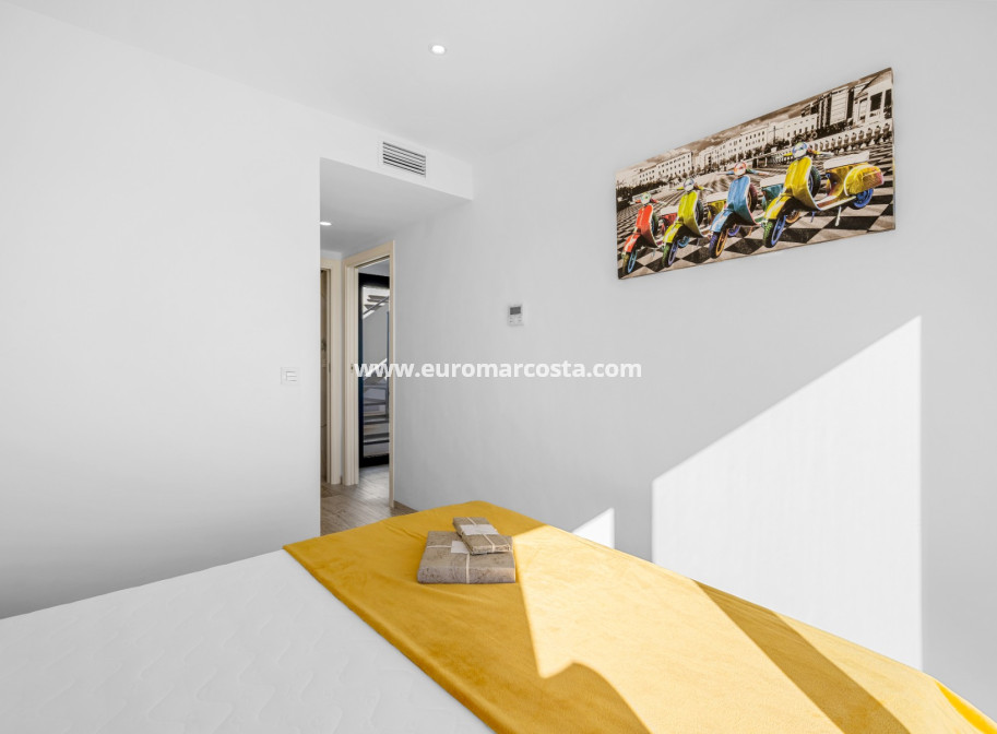 Sale - Villa - Los Alcazares - La Manga del Mar Menor