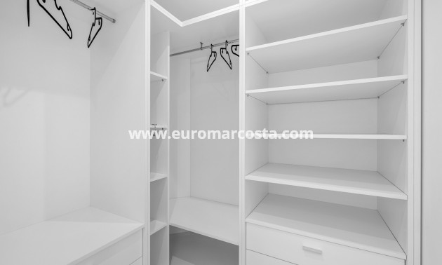 Sale - Villa - Los Alcazares - La Manga del Mar Menor