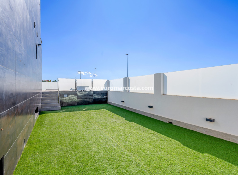 Sale - Villa - Los Alcazares - La Manga del Mar Menor