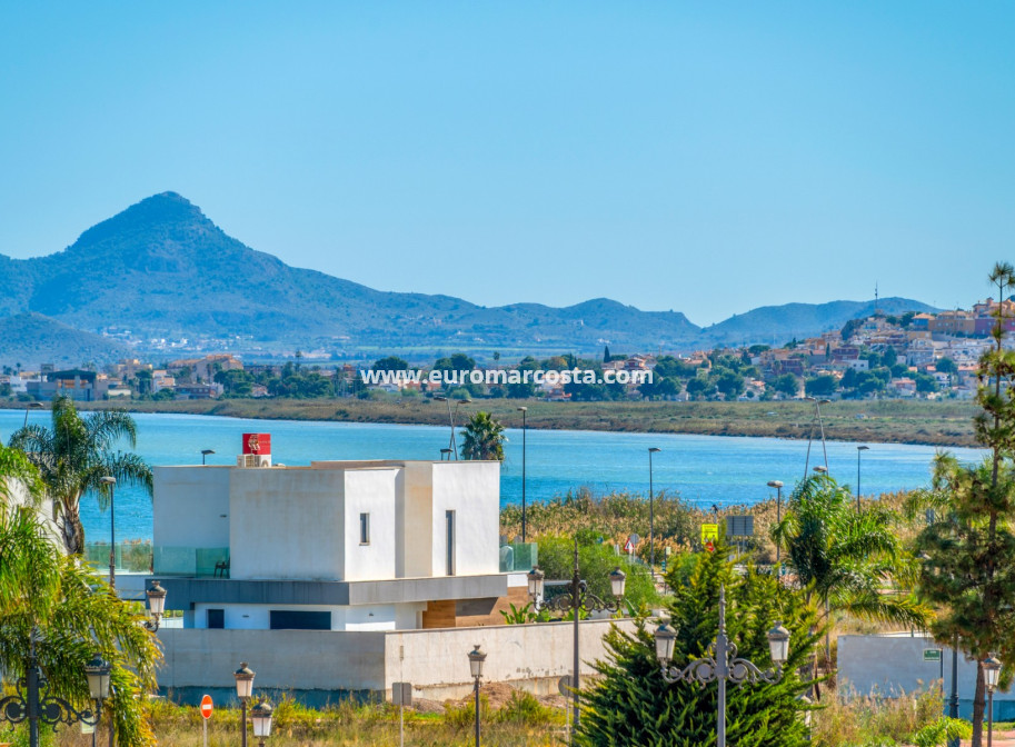 Sale - Villa - Los Alcazares - La Manga del Mar Menor