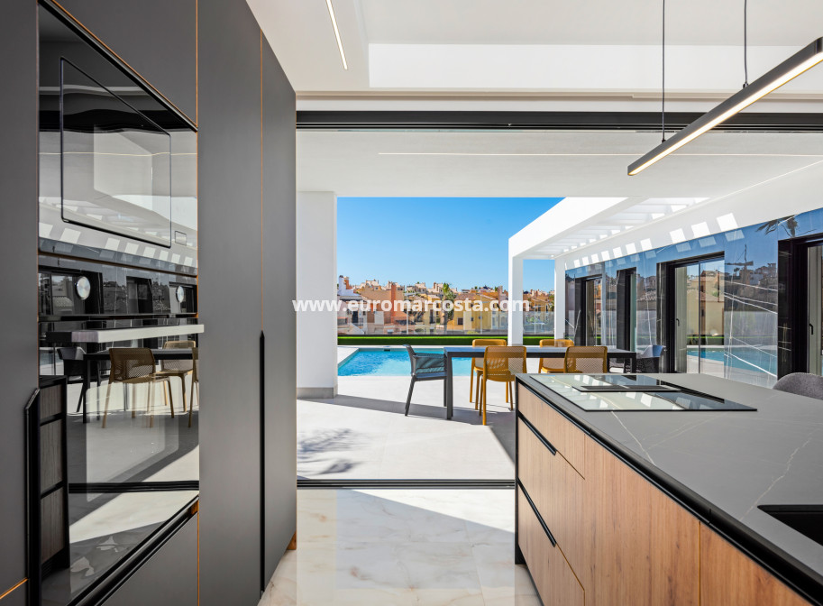 New Build - detached - Algorfa