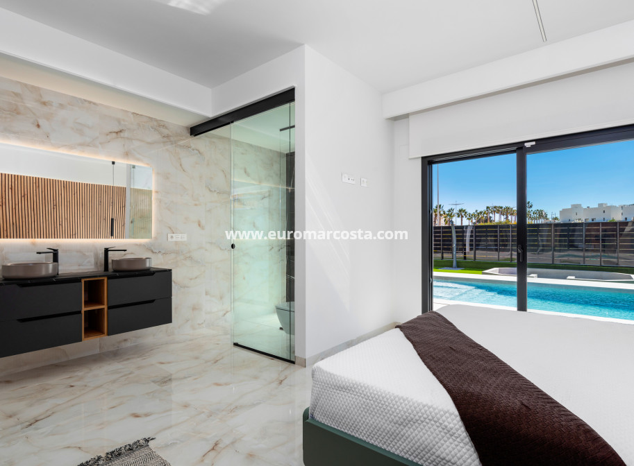 New Build - detached - Algorfa