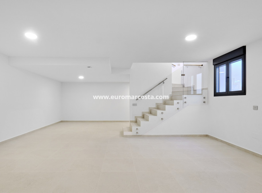 New Build - detached - San Miguel de Salinas