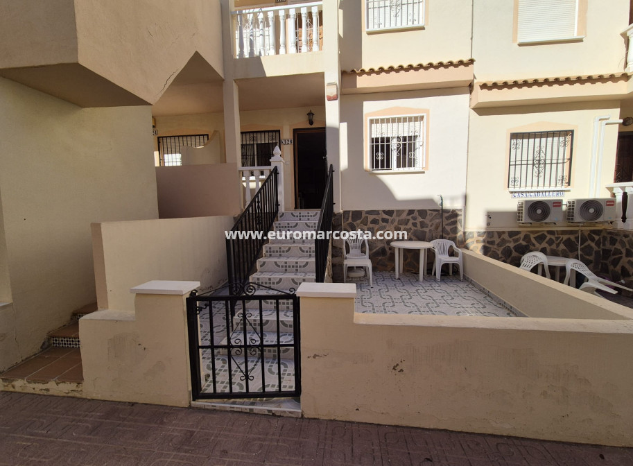 Objekte zum Wiederverkauf - Wohnung - Orihuela Costa