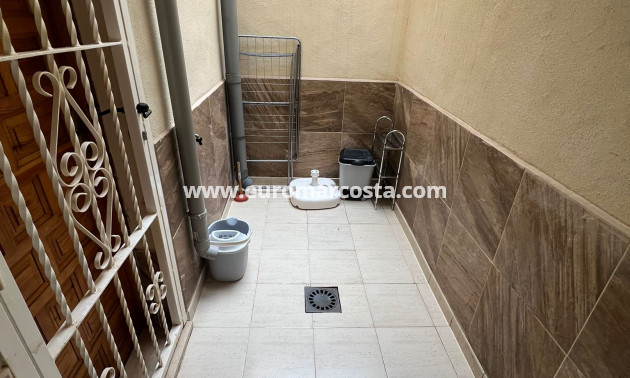 Objekte zum Wiederverkauf - Wohnung - Orihuela Costa