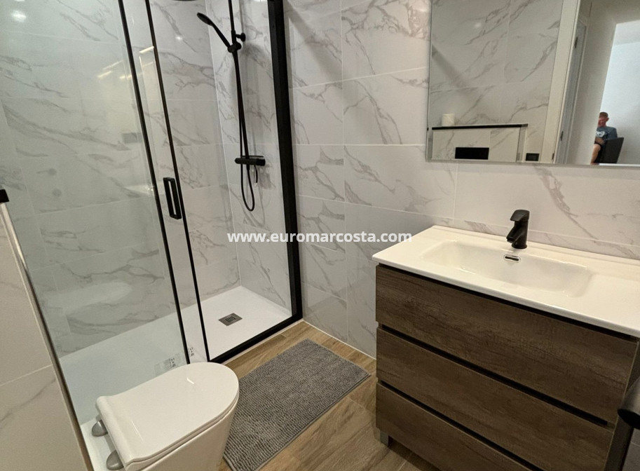 Venta - Apartamento / piso - Torrevieja - TORREVIEJA