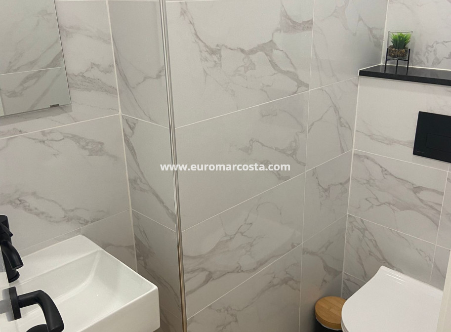 Venta - Apartamento / piso - Torrevieja - TORREVIEJA