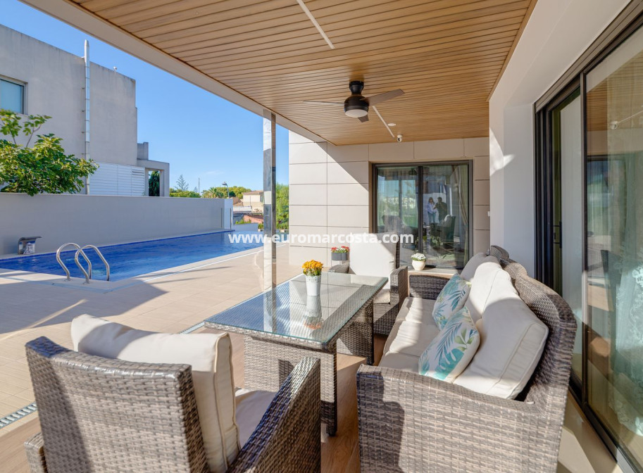 Sale - Apartment / flat - Torrevieja - TORREVIEJA