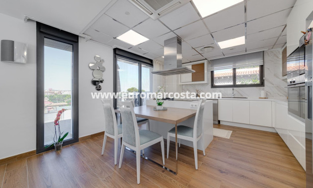 Sale - Apartment / flat - Torrevieja - TORREVIEJA