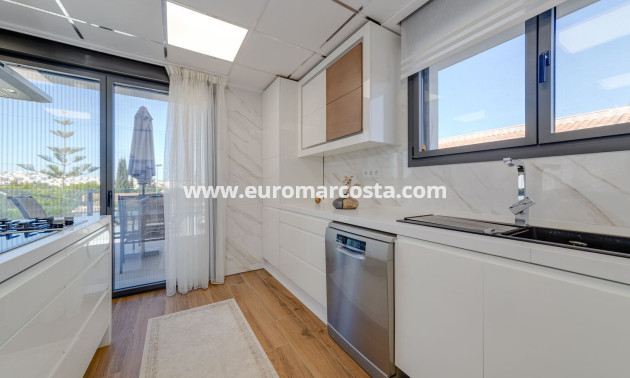 Sale - Apartment / flat - Torrevieja - TORREVIEJA