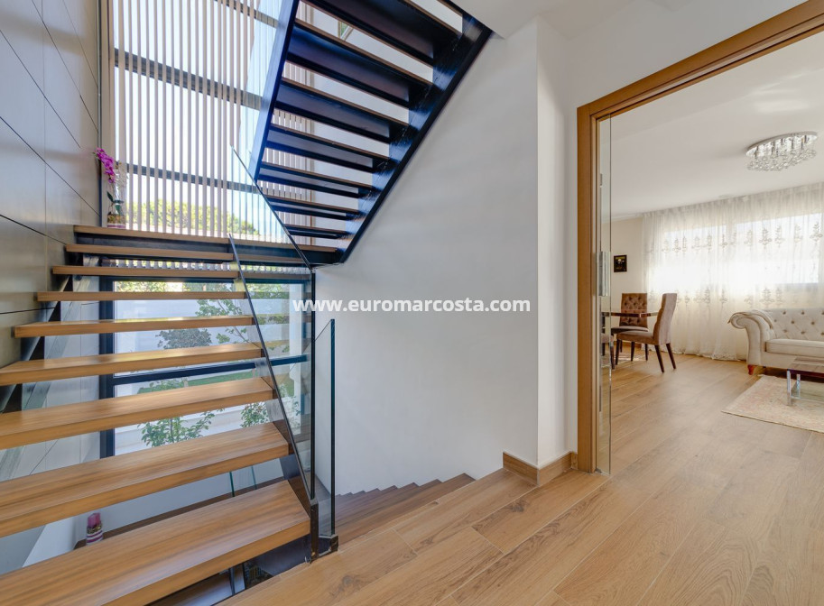 Sale - Apartment / flat - Torrevieja - TORREVIEJA