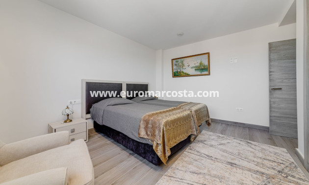 Sale - Apartment / flat - Torrevieja - TORREVIEJA