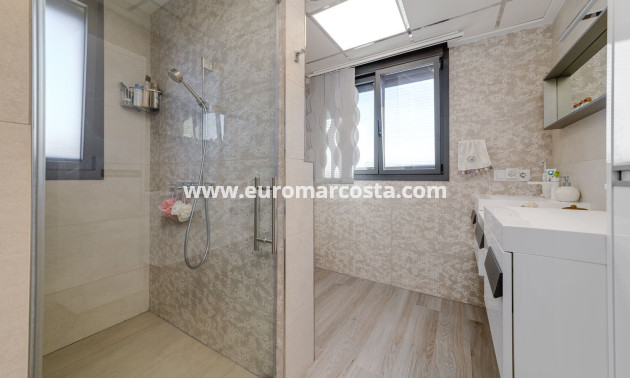 Sale - Apartment / flat - Torrevieja - TORREVIEJA