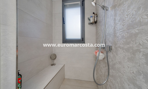 Sale - Apartment / flat - Torrevieja - TORREVIEJA