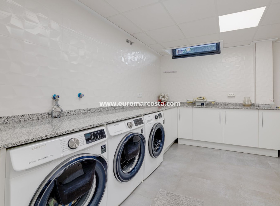 Sale - Apartment / flat - Torrevieja - TORREVIEJA