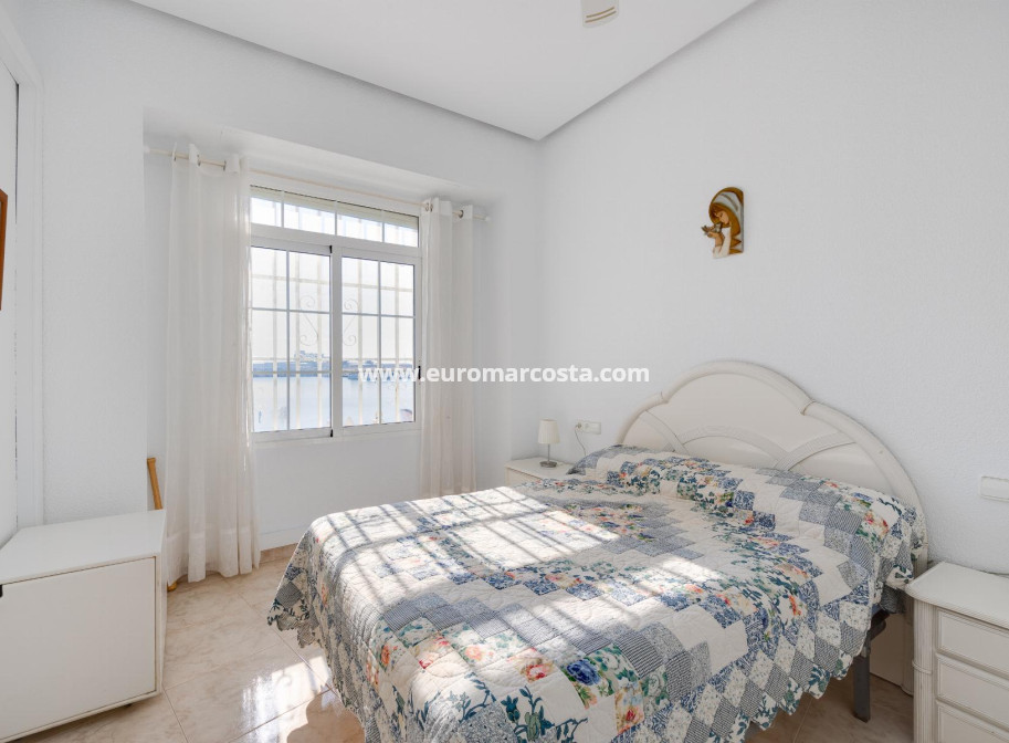 Objekte zum Wiederverkauf - Wohnung - Torrevieja - TORREVIEJA