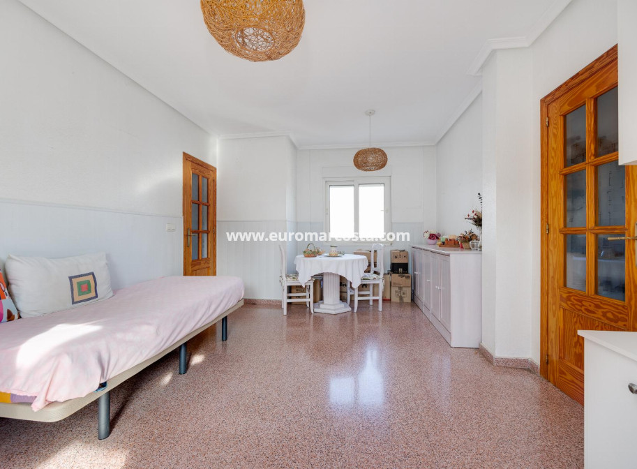 Sale - Apartment / flat - Torrevieja - TORREVIEJA
