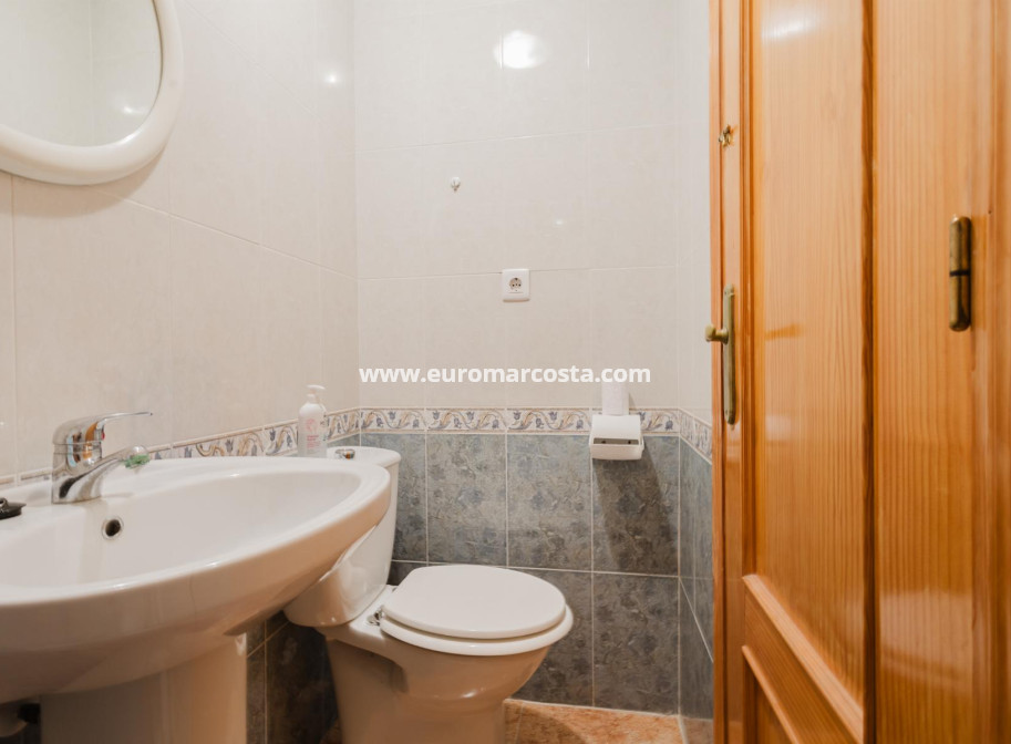 Objekte zum Wiederverkauf - Wohnung - Torrevieja - TORREVIEJA