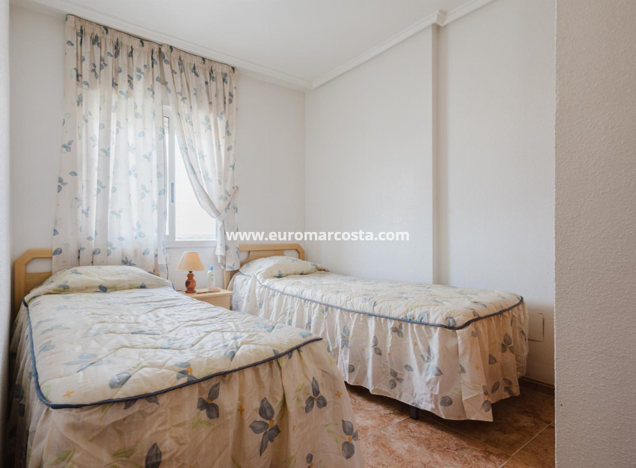 Objekte zum Wiederverkauf - Wohnung - Torrevieja - TORREVIEJA