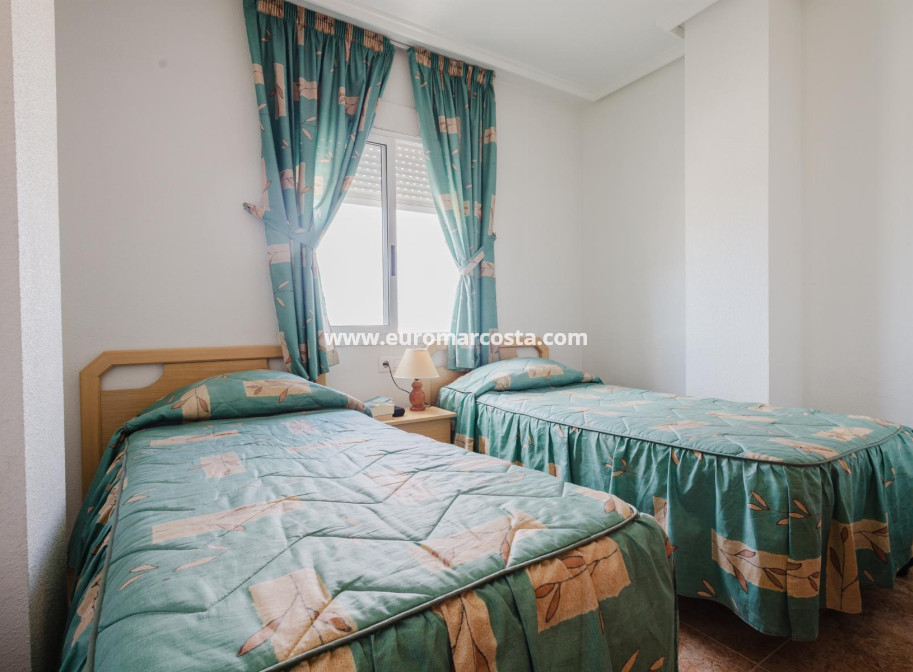 Objekte zum Wiederverkauf - Wohnung - Torrevieja - TORREVIEJA