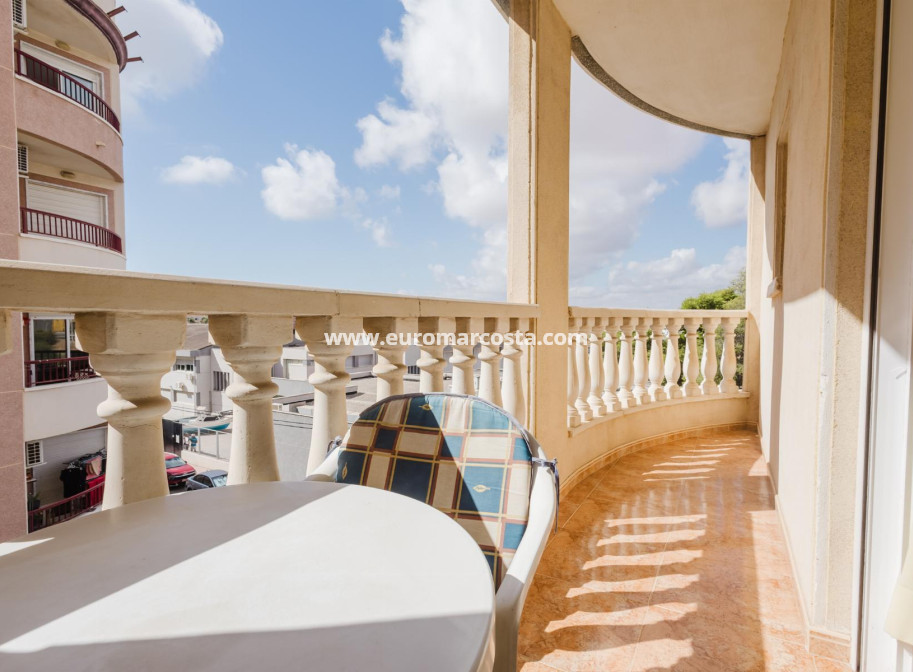 Objekte zum Wiederverkauf - Wohnung - Torrevieja - TORREVIEJA