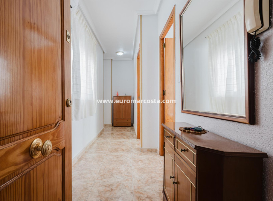 Objekte zum Wiederverkauf - Wohnung - Torrevieja - TORREVIEJA