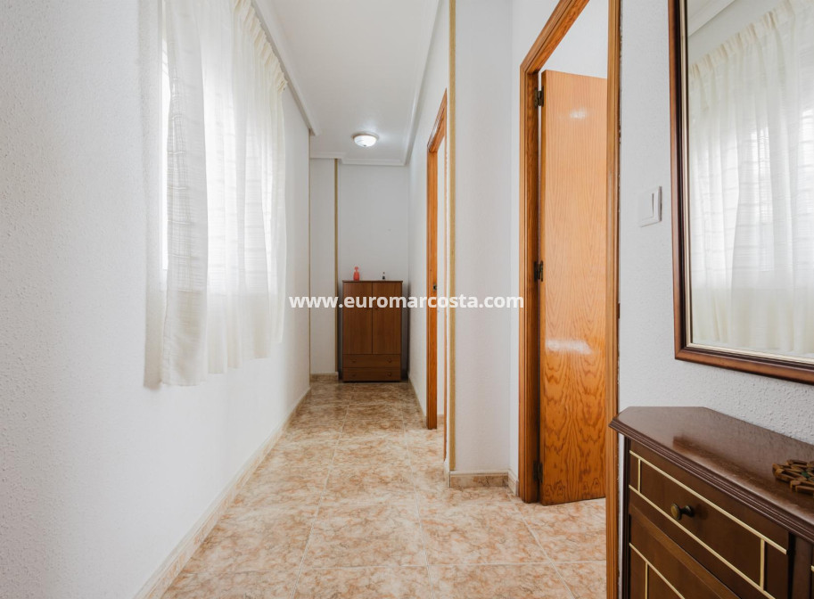 Objekte zum Wiederverkauf - Wohnung - Torrevieja - TORREVIEJA