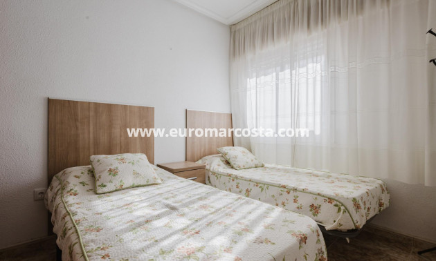 Objekte zum Wiederverkauf - Wohnung - Torrevieja - TORREVIEJA
