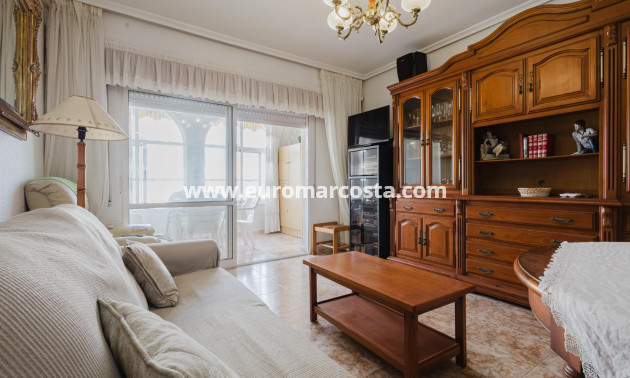 Objekte zum Wiederverkauf - Wohnung - Torrevieja - TORREVIEJA