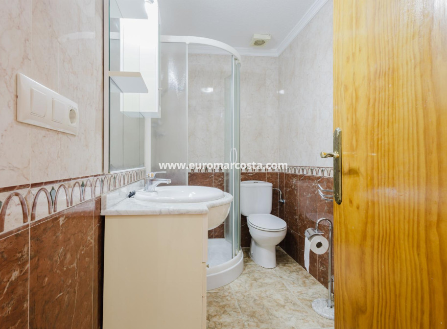 Objekte zum Wiederverkauf - Wohnung - Torrevieja - TORREVIEJA