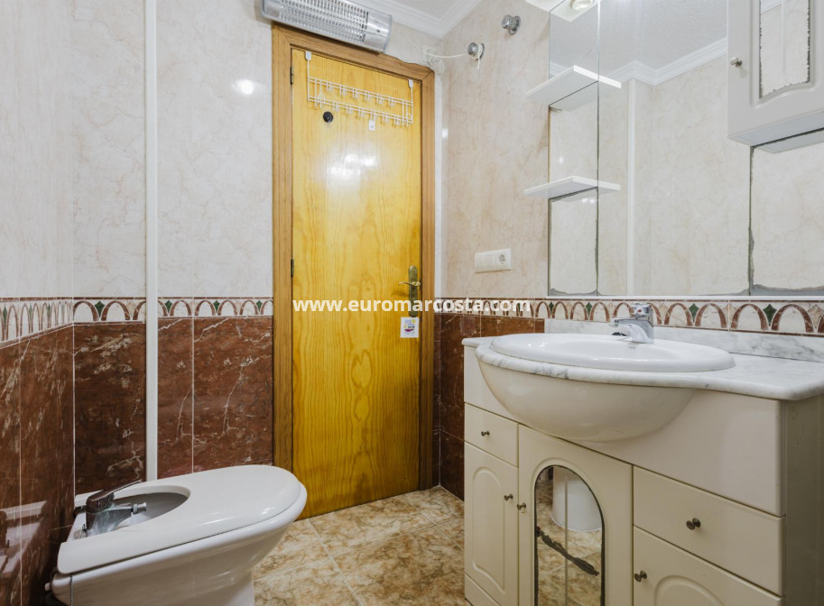 Objekte zum Wiederverkauf - Wohnung - Torrevieja - TORREVIEJA