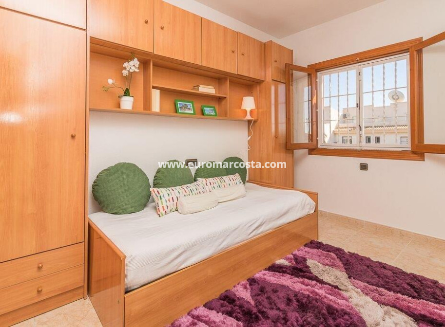 Objekte zum Wiederverkauf - Casa - Orihuela Costa