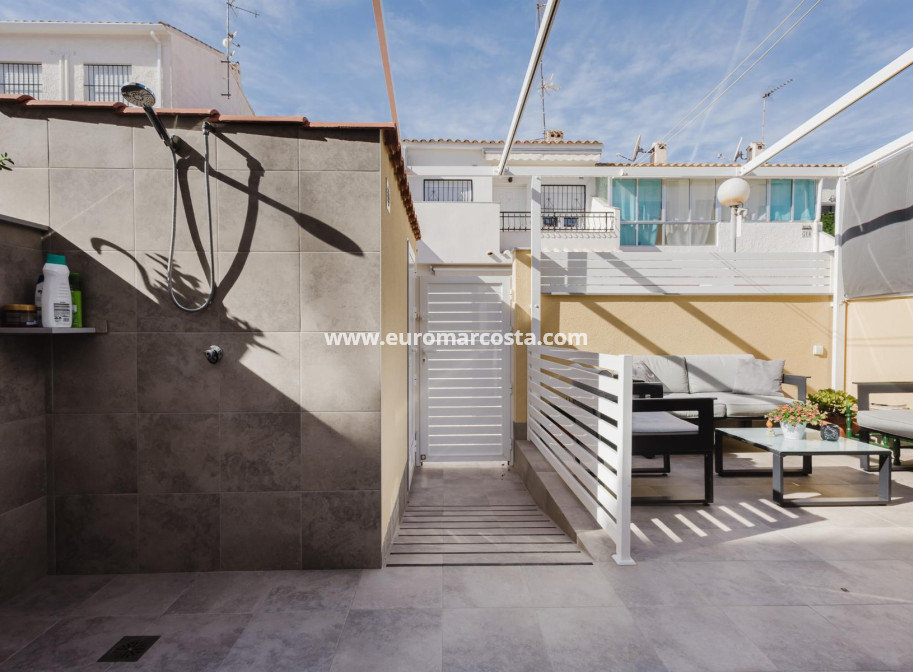 Sale - Bungalow - Torrevieja - TORREVIEJA