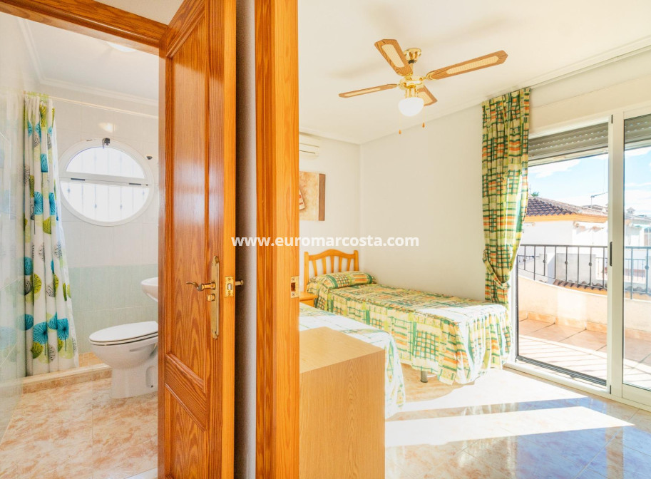 Objekte zum Wiederverkauf - Haus - Orihuela Costa