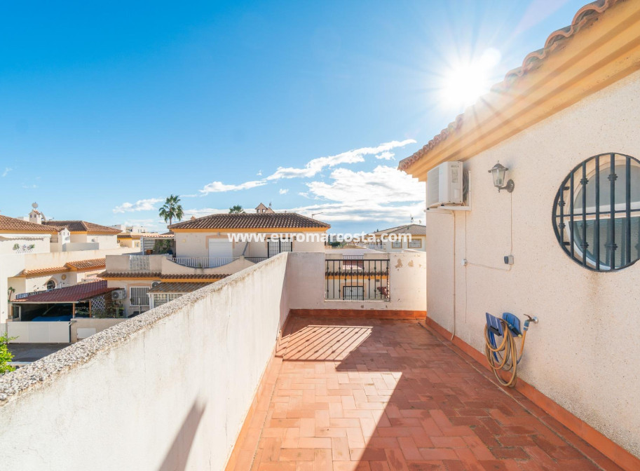 Objekte zum Wiederverkauf - Haus - Orihuela Costa