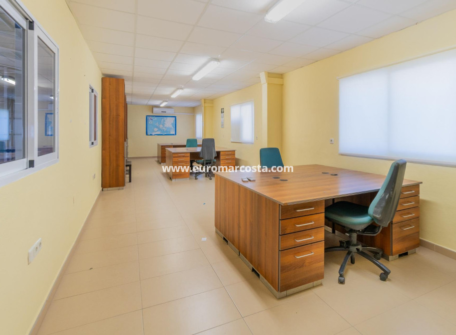 Long time Rental - Industrial unit - Pilar de la Horadada