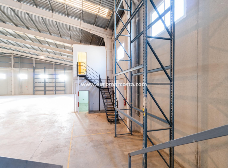 Long time Rental - Industrial unit - Pilar de la Horadada