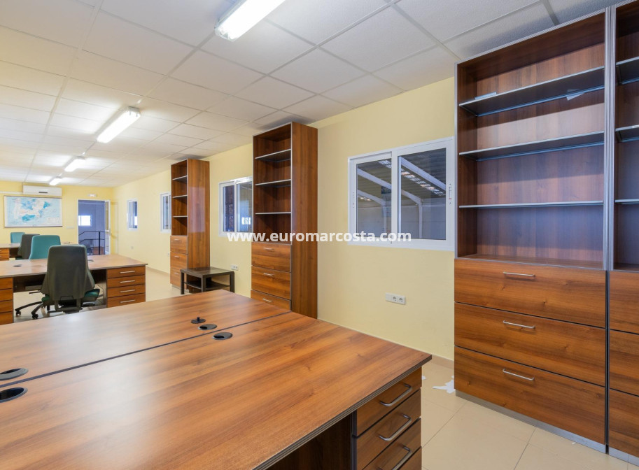 Long time Rental - Industrial unit - Pilar de la Horadada