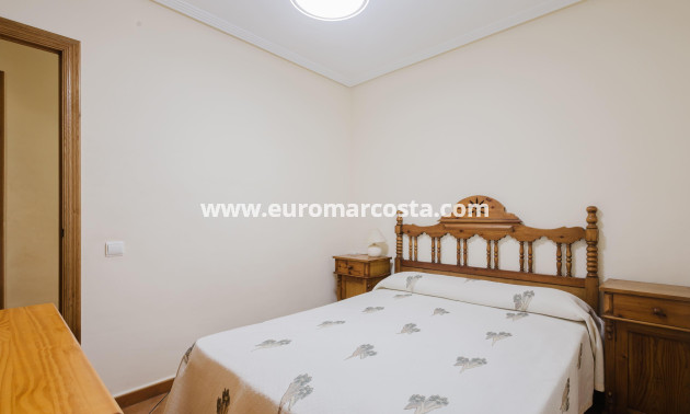 Venta - Apartamento / piso - Torrevieja - TORREVIEJA