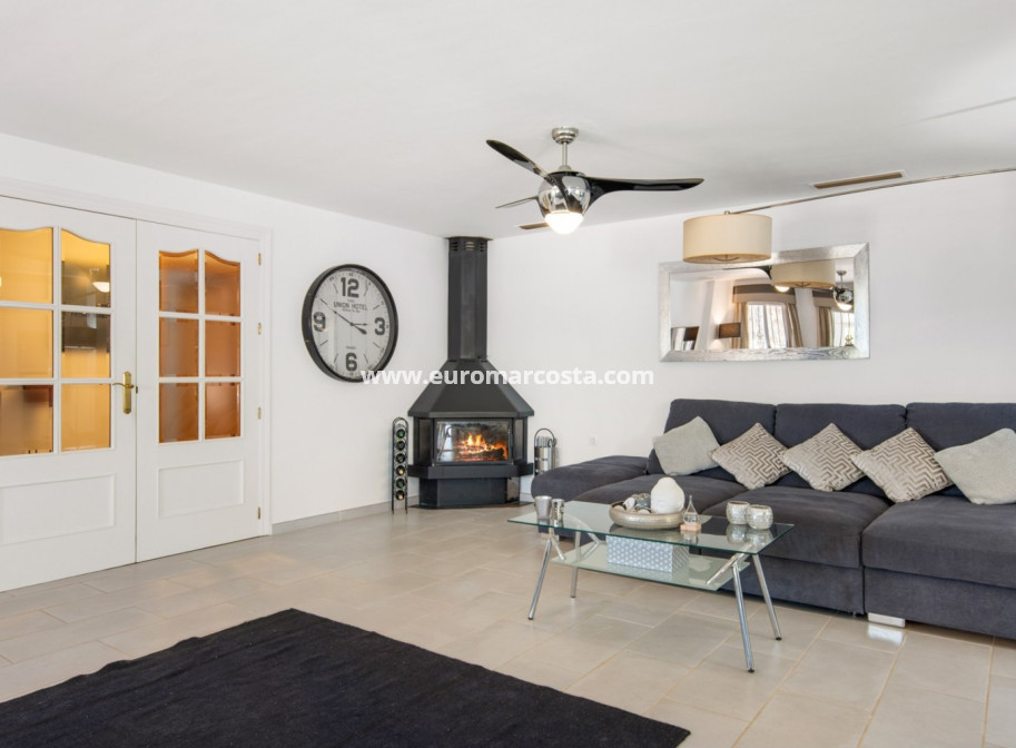 Sale - Country house - Catral